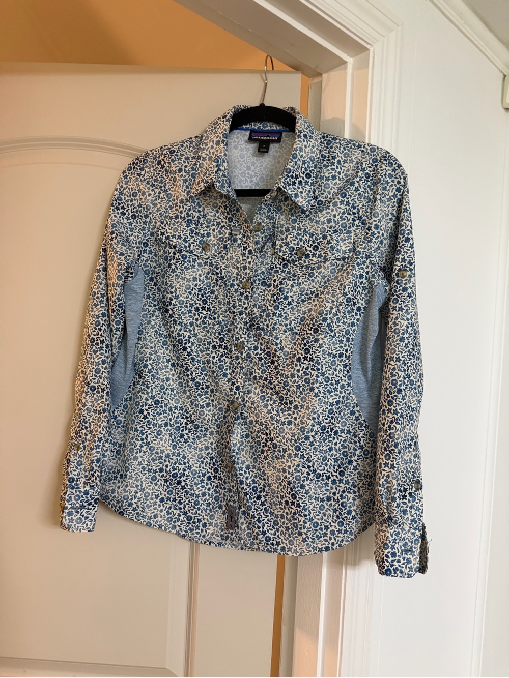 Patagonia White and Blue Floral Camp Shirt
